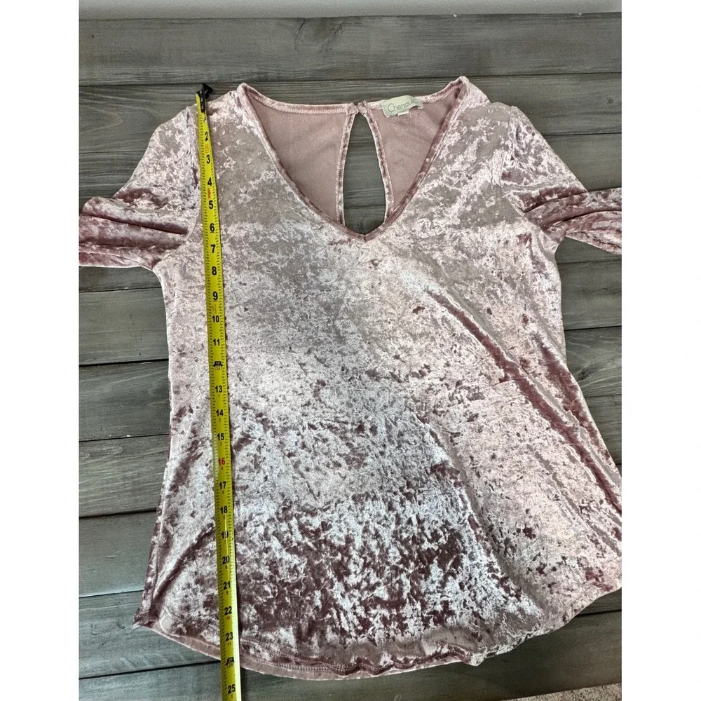 Chenault Pink Crushed Velvet Bell Sleeve Top V-Neck Keyhole‎ Top Size PM - Picture 10 of 10